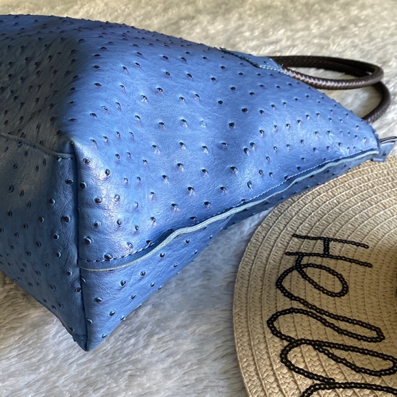 Sale! 🛍️Ostrich Embossed Azure Tote - Picture 6 of 15